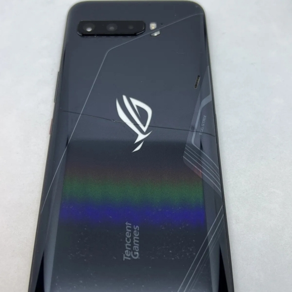 Asus ROG phone 3 - 128GB/8GB Unlocked - Picture 8 of 9